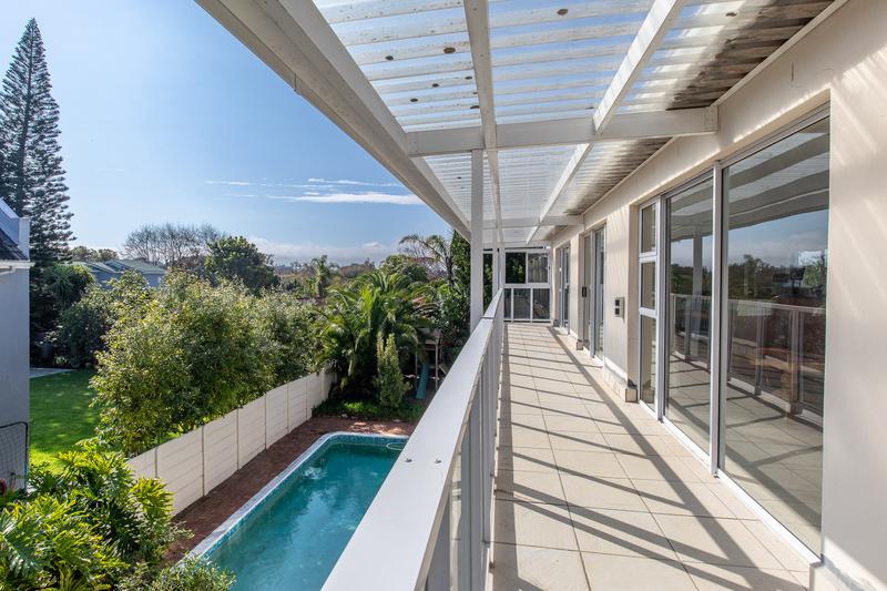 5 Bedroom Property for Sale in Constantia Western Cape